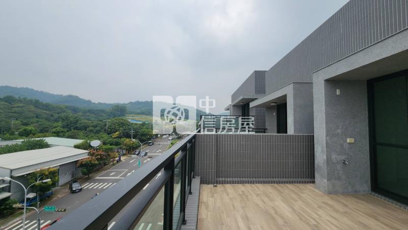 正松竹路角間四車電梯別墅房屋室內格局與周邊環境