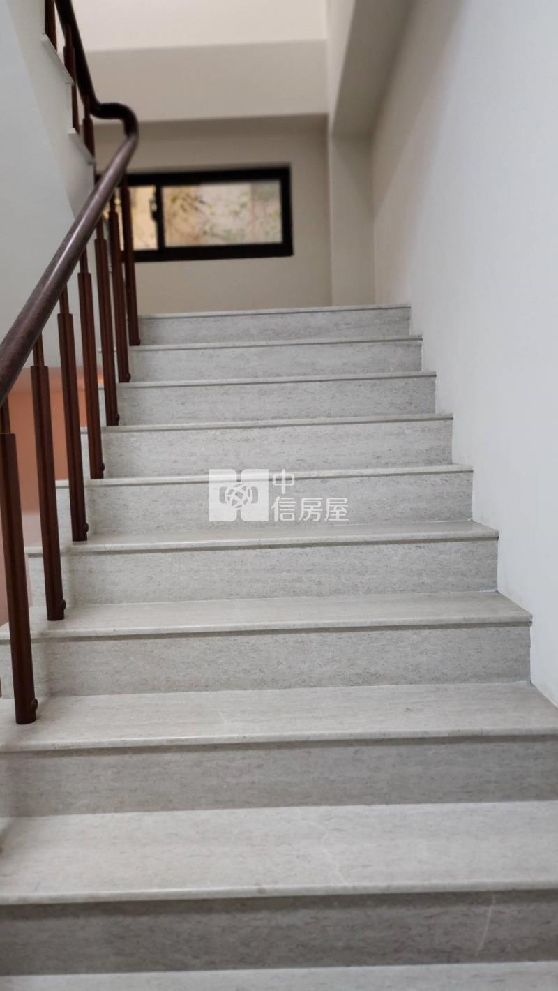 安平貴族至尊電梯雙車別墅房屋室內格局與周邊環境