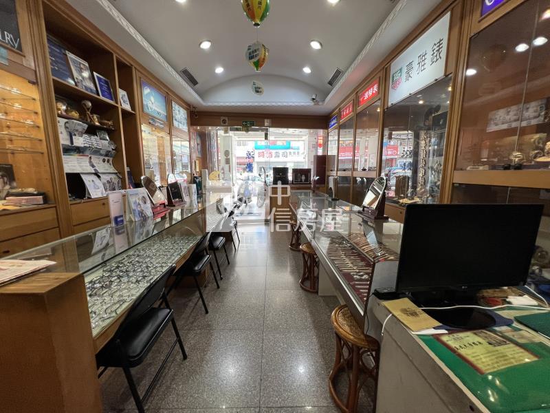 北區精華正西屯路透店房屋室內格局與周邊環境