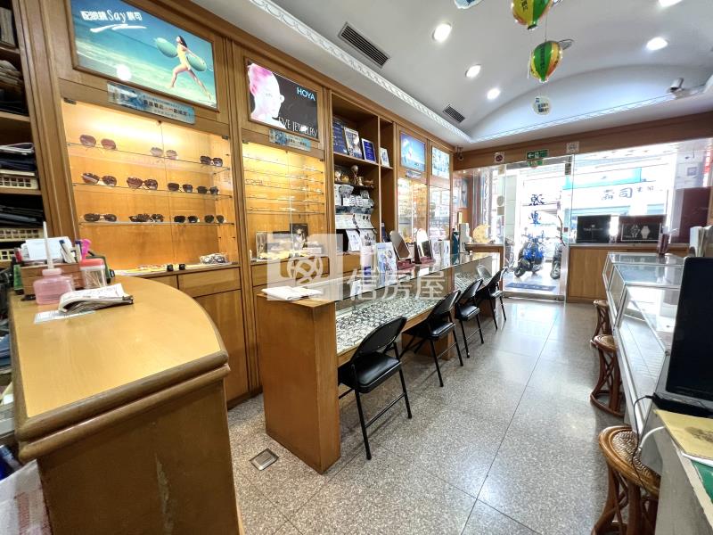 北區精華正西屯路透店房屋室內格局與周邊環境