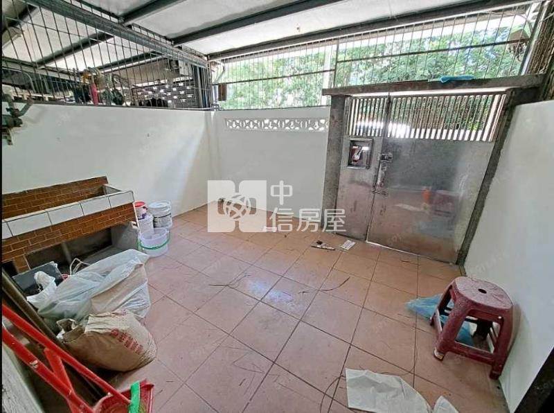 體育園區大地坪美透天房屋室內格局與周邊環境
