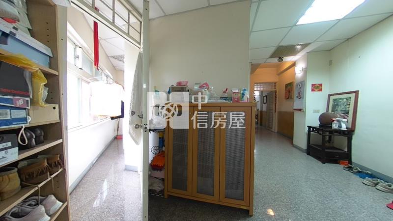 臺灣大道邊間電梯透店房屋室內格局與周邊環境
