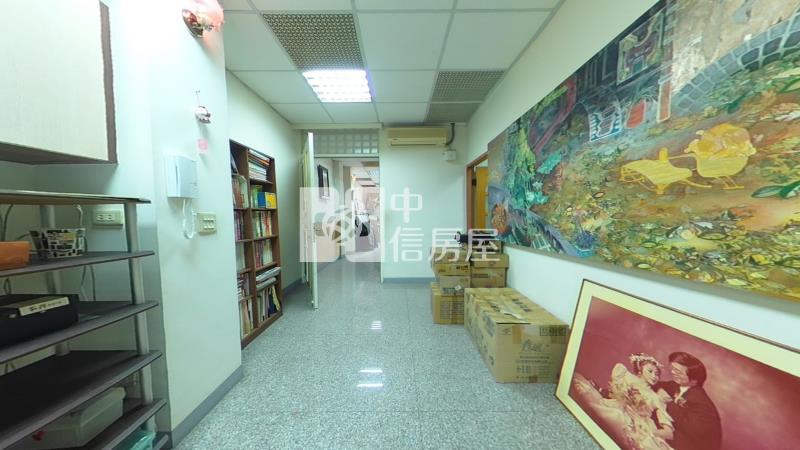 臺灣大道邊間電梯透店房屋室內格局與周邊環境