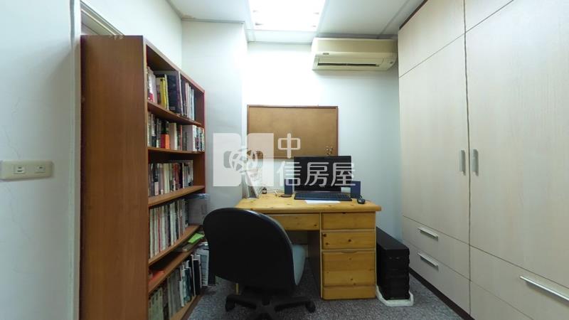 臺灣大道邊間電梯透店房屋室內格局與周邊環境