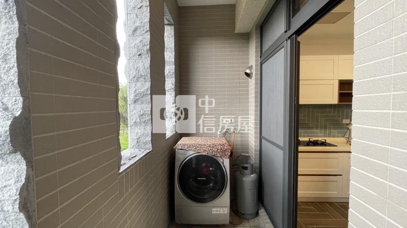 台開星巴克渡假華廈輕屋齡工業宅房屋室內格局與周邊環境