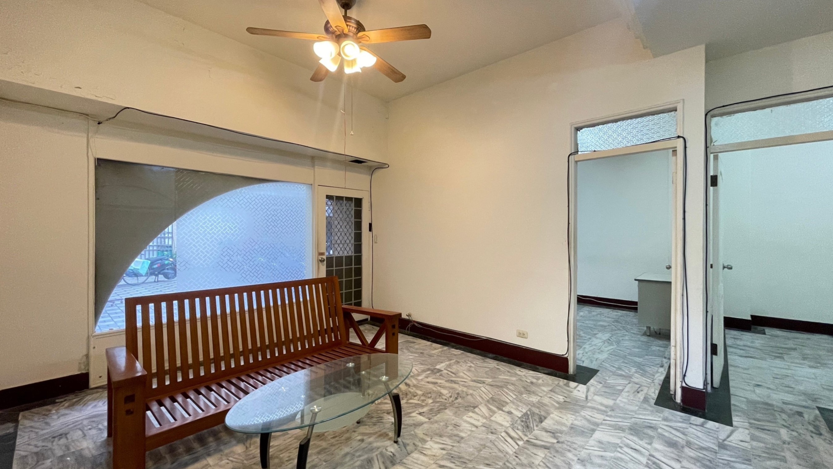 衛道路公寓一樓有大後院房屋室內格局與周邊環境