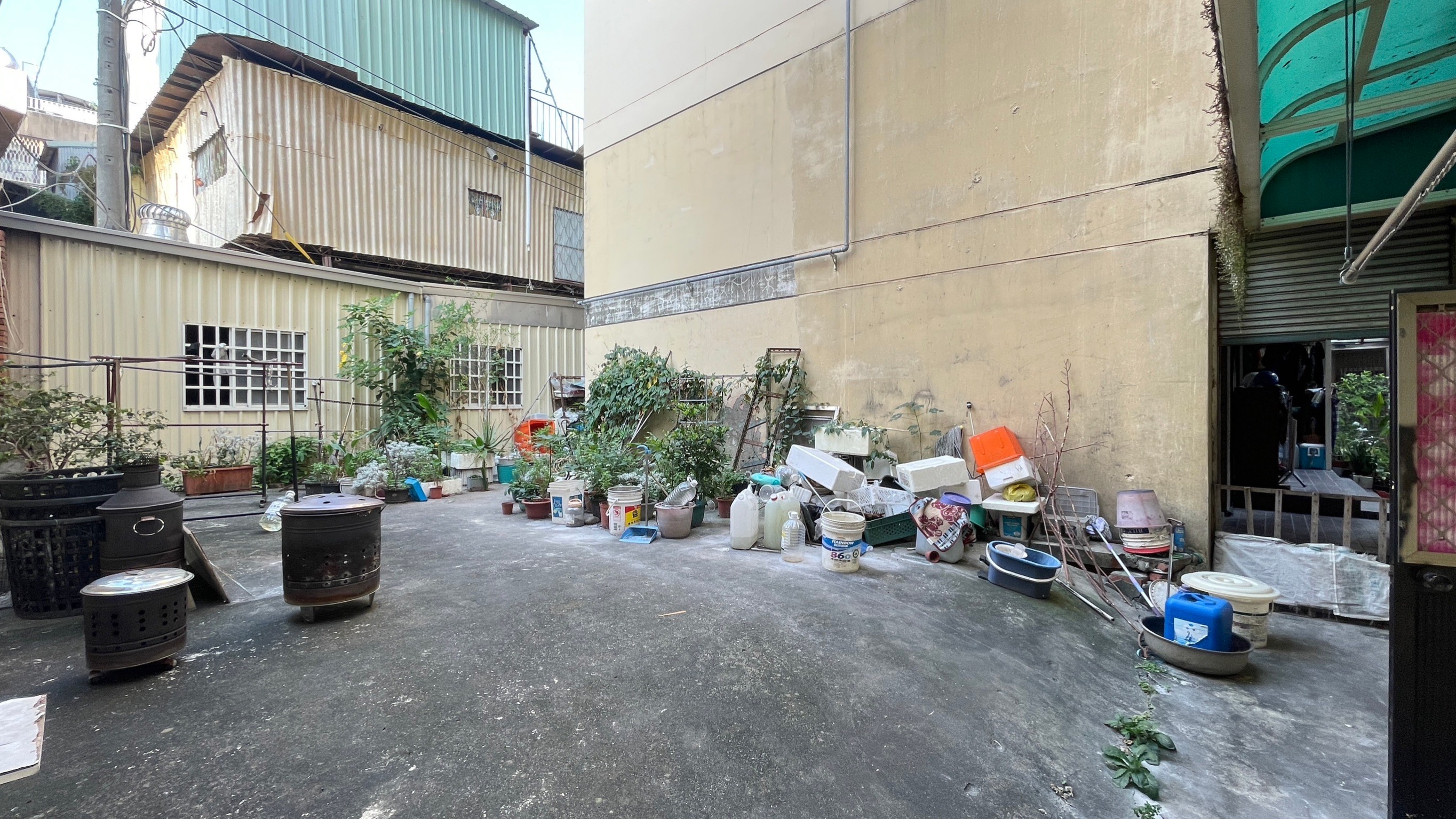 衛道路公寓一樓有大後院房屋室內格局與周邊環境