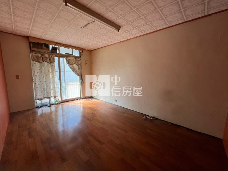 高鐵南路八段低總價透天(需整理)房屋室內格局與周邊環境
