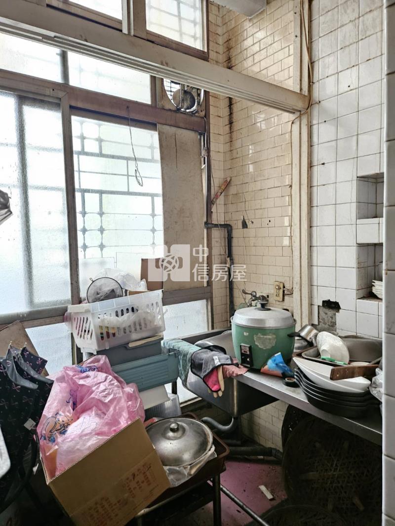 中西區孔廟商圈賺錢店面房屋室內格局與周邊環境