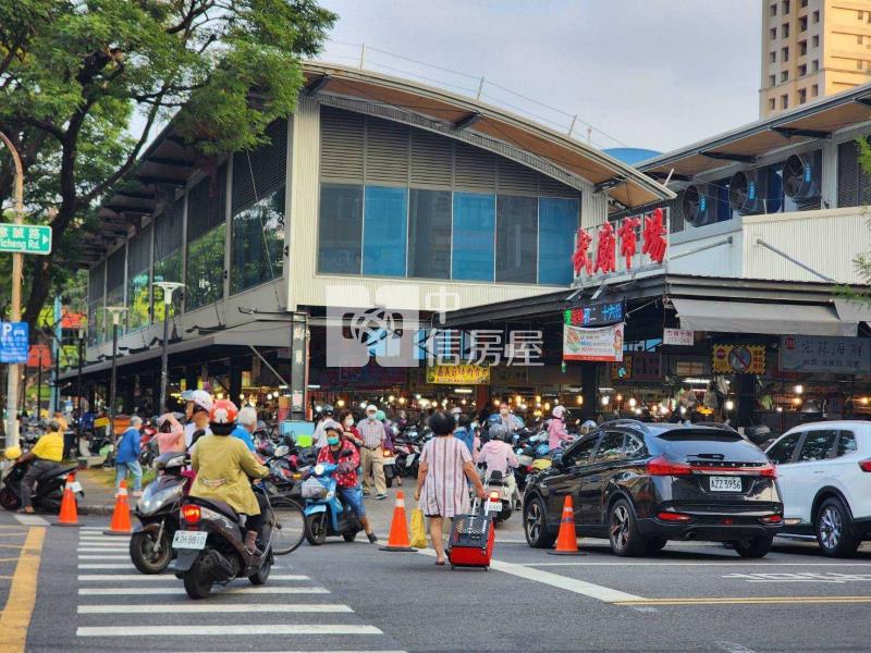 高雄武廟高收租金店面房屋室內格局與周邊環境