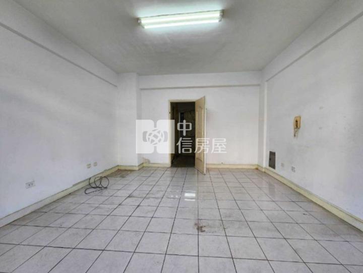 嘉義市民生南路店辦透天厝房屋室內格局與周邊環境