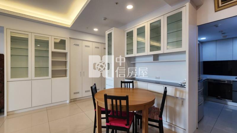 登陽仰峰朝南四房雙車景觀戶房屋室內格局與周邊環境