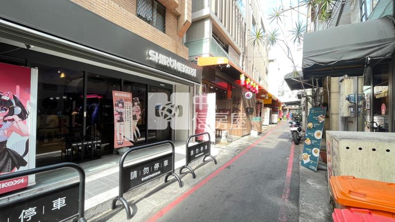 正一中街巷內高投報三樓四套房屋室內格局與周邊環境