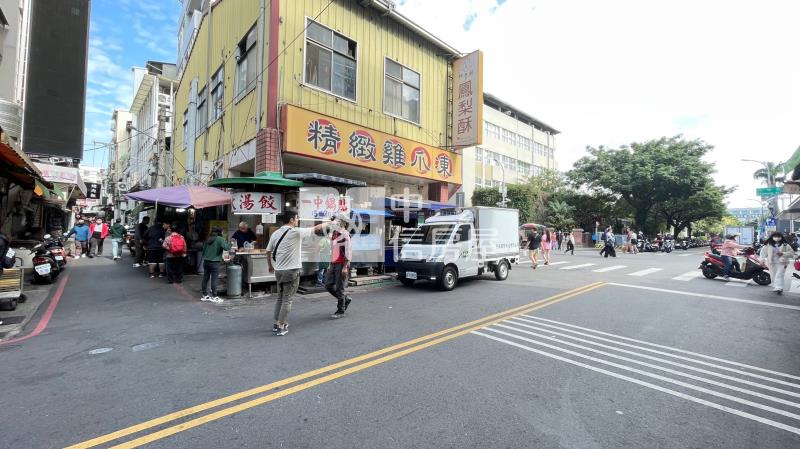 正一中街巷內高投報三樓四套房屋室內格局與周邊環境