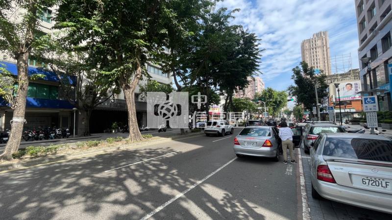 正公益路五期精華純辦高樓平車房屋室內格局與周邊環境