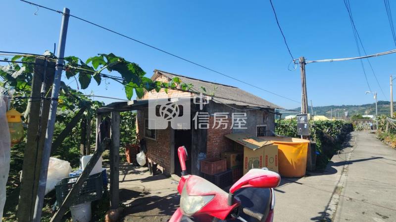 苗栗卓蘭實登農地農用有台電錶房屋室內格局與周邊環境