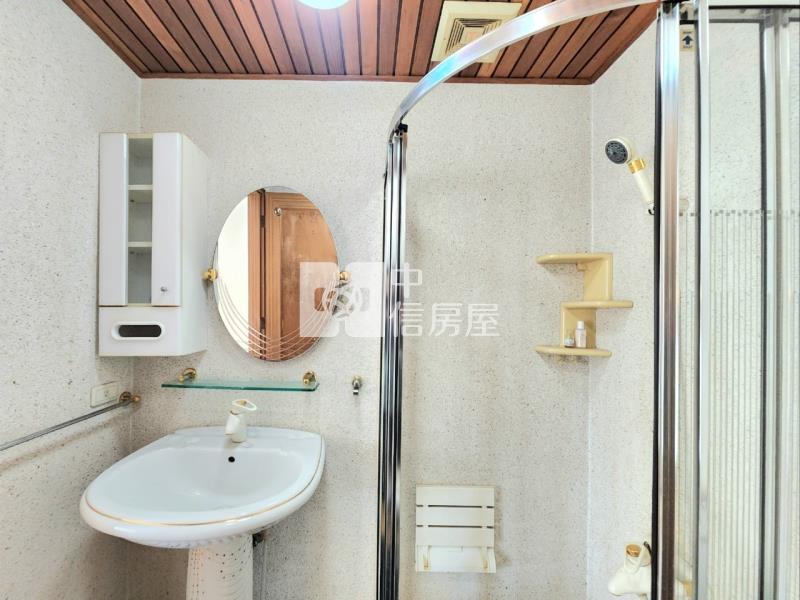 巴洛克王朝樓中樓大四房雙車房屋室內格局與周邊環境