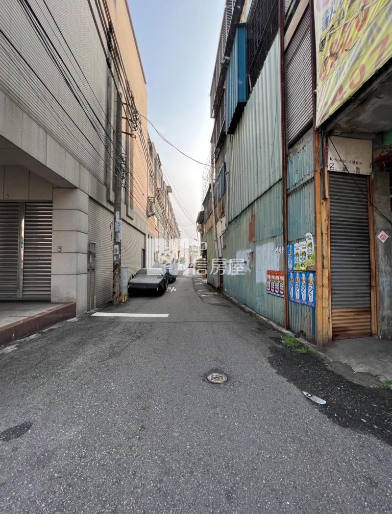 臨15米路大面寬店住房屋室內格局與周邊環境