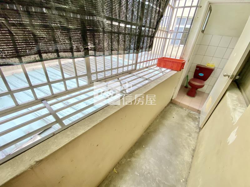 環保公園74旁大新雙學區門前停車低總價透天房屋室內格局與周邊環境