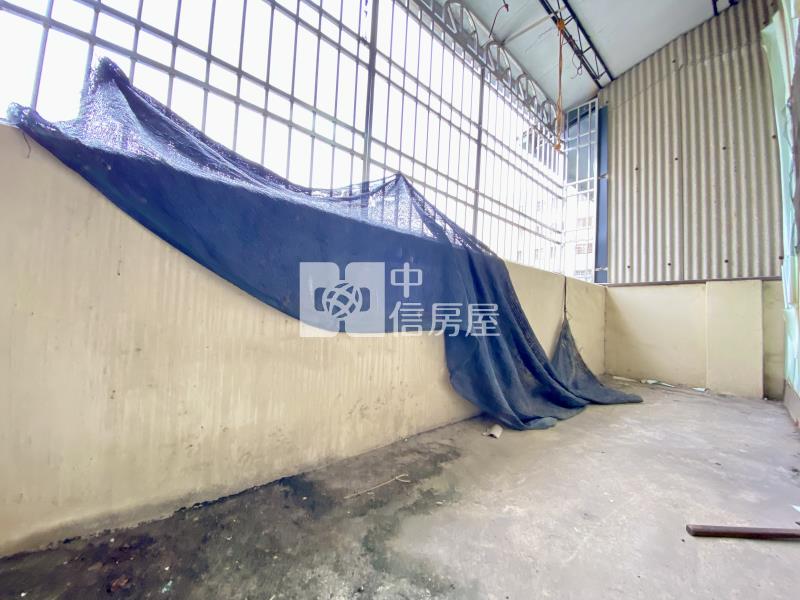 環保公園74旁大新雙學區門前停車低總價透天房屋室內格局與周邊環境