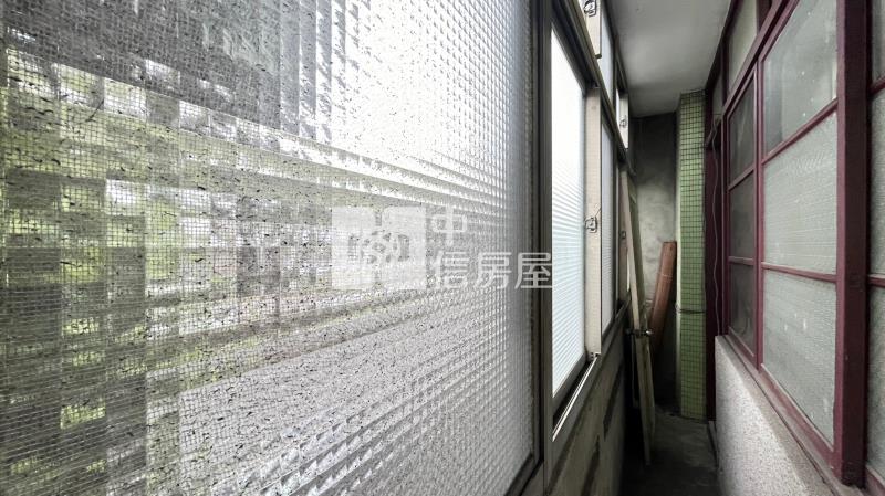 中清水湳愛買住三角店房屋室內格局與周邊環境