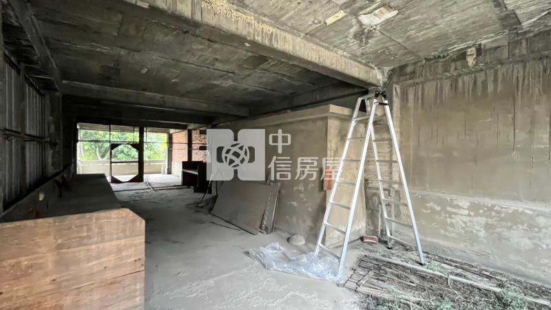 中清水湳愛買住三角店房屋室內格局與周邊環境