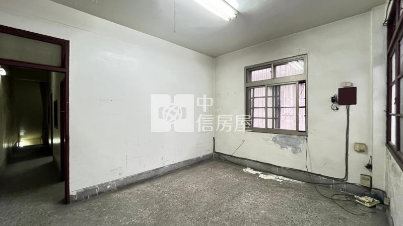 中清水湳愛買住三角店房屋室內格局與周邊環境