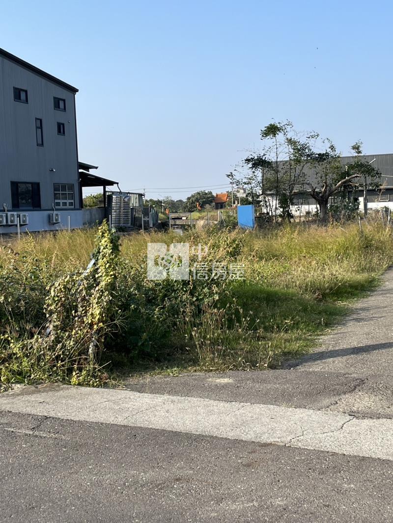 西港區近西港國小都內角窗農地房屋室內格局與周邊環境