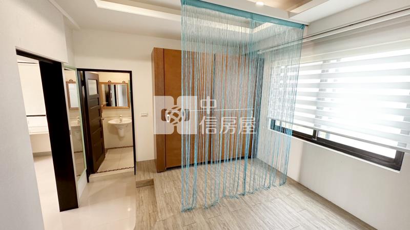 陽光米蘭朝南車墅(2)房屋室內格局與周邊環境
