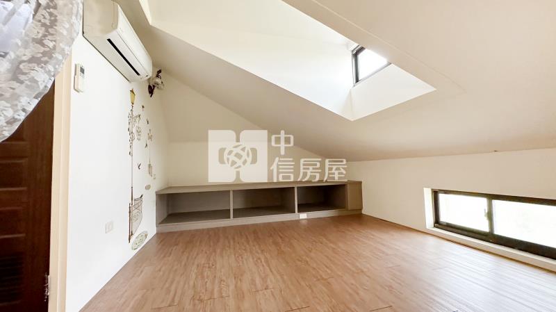 陽光米蘭朝南車墅(2)房屋室內格局與周邊環境