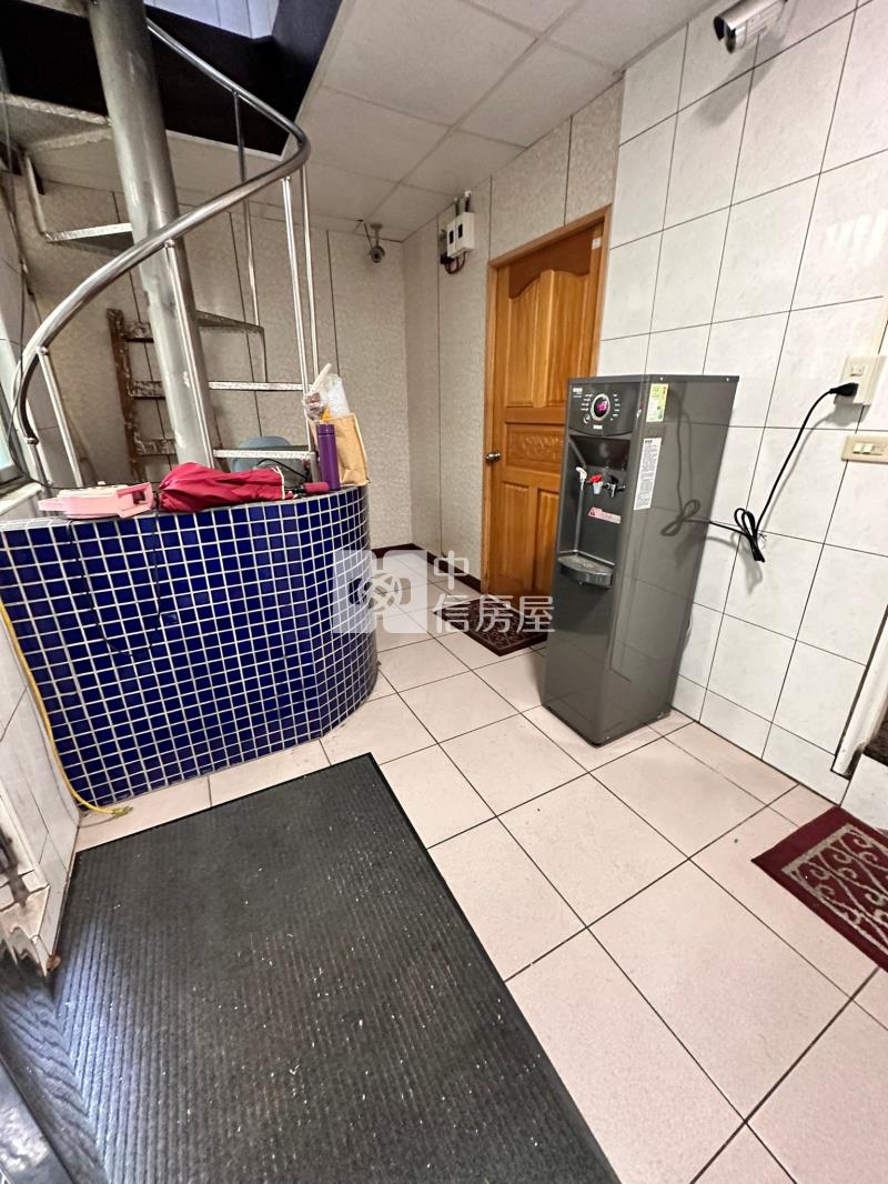 山仔頂5房透店房屋室內格局與周邊環境