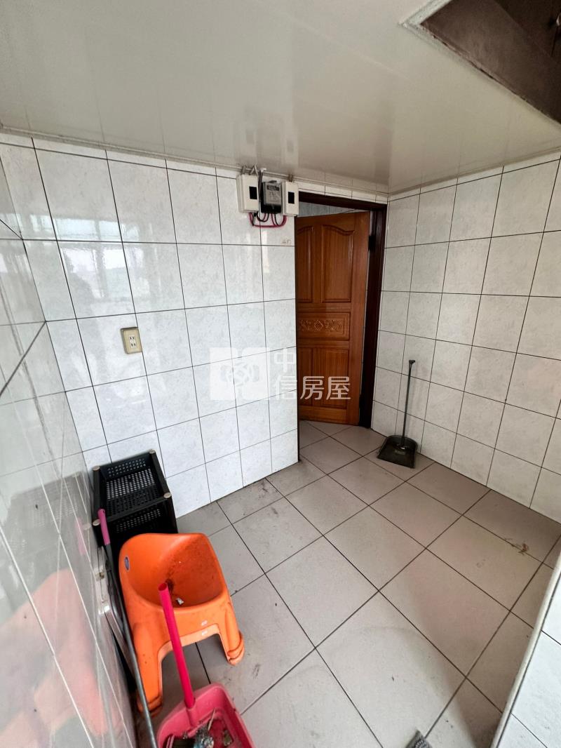 山仔頂5房透店房屋室內格局與周邊環境