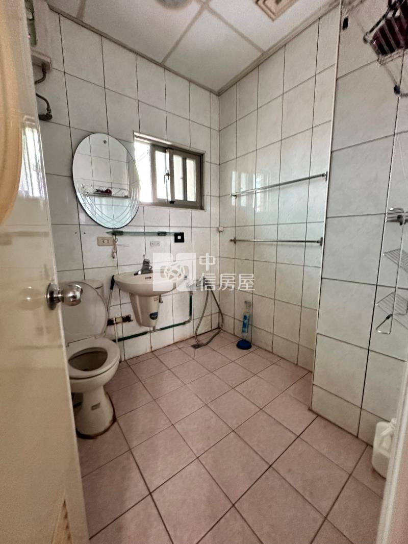 山仔頂5房透店房屋室內格局與周邊環境