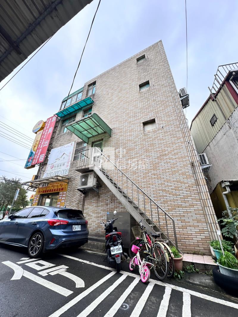 山仔頂5房透店房屋室內格局與周邊環境