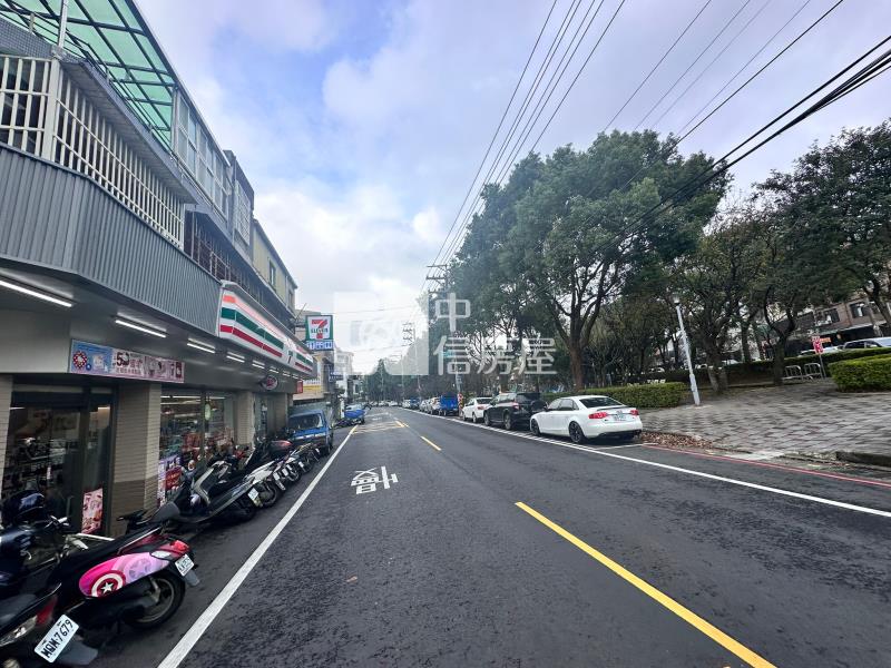 山仔頂5房透店房屋室內格局與周邊環境