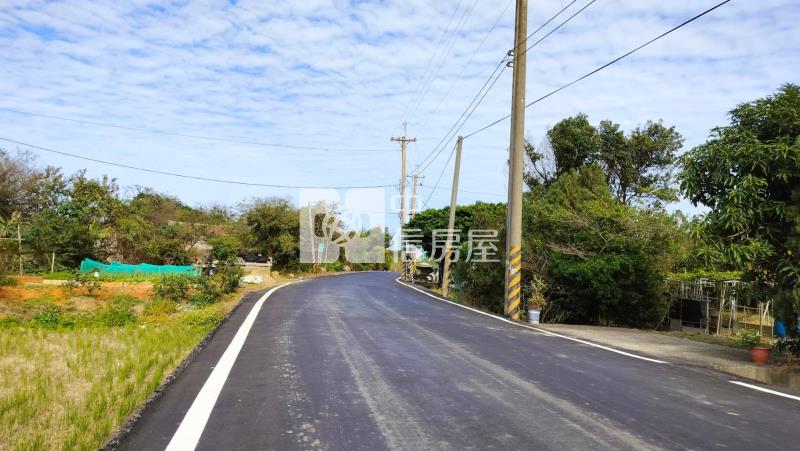 新屋臨路美農地房屋室內格局與周邊環境