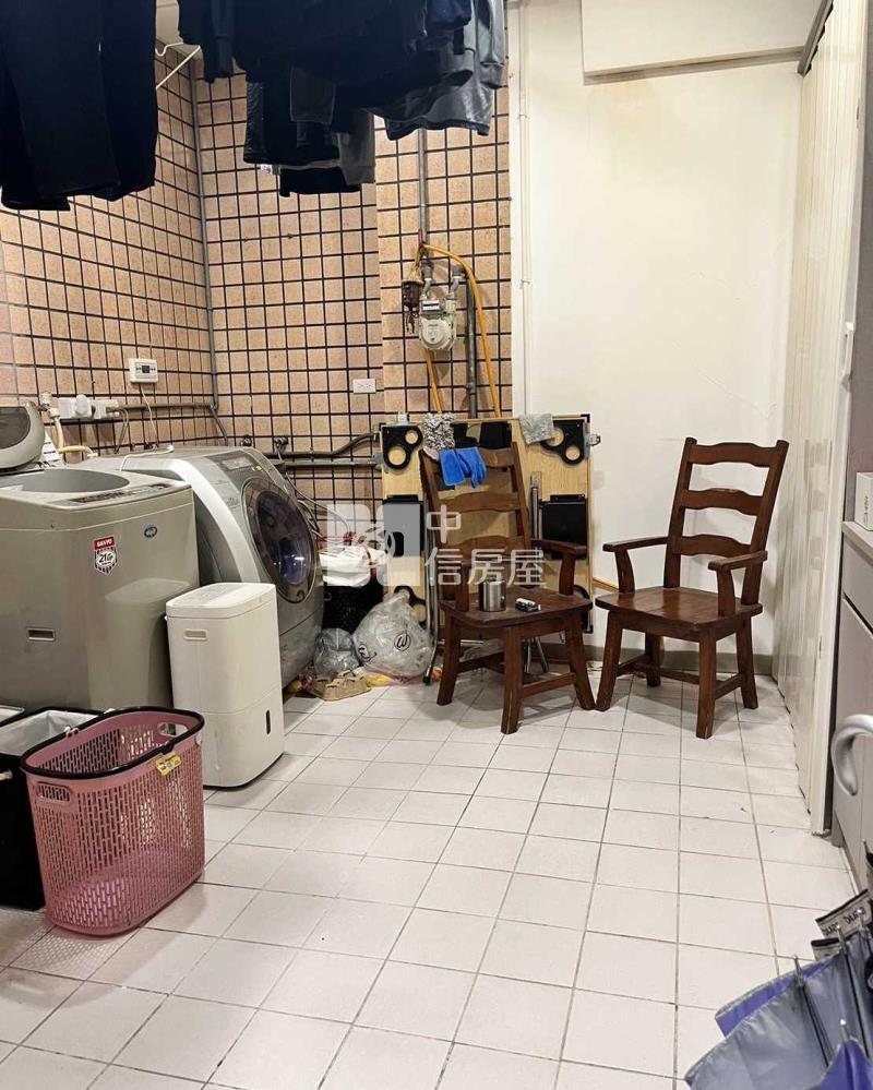 冠綸大國一樓美3房房屋室內格局與周邊環境