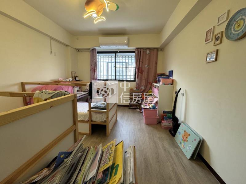 安南*地45坪*輕齡精裝邊間車墅房屋室內格局與周邊環境