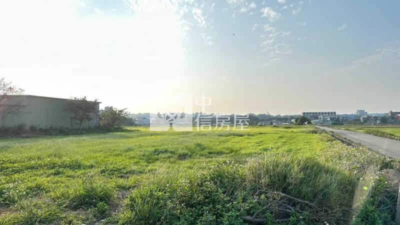 中壢山東雙面路鐵皮倉庫用地房屋室內格局與周邊環境