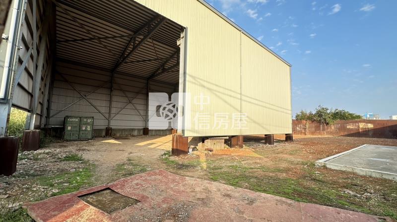 中壢山東雙面路鐵皮倉庫用地房屋室內格局與周邊環境