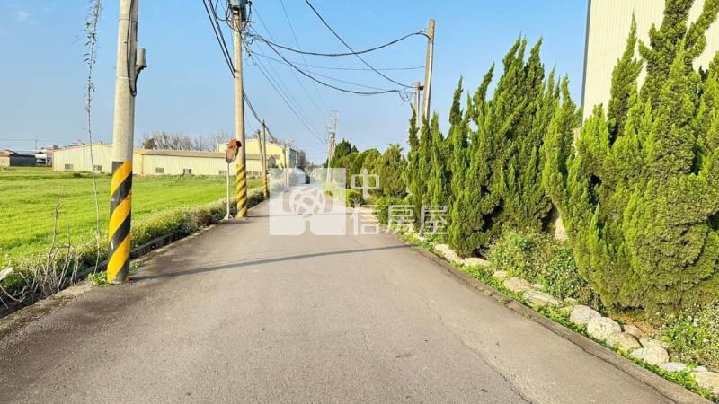 中壢山東雙面路鐵皮倉庫用地房屋室內格局與周邊環境
