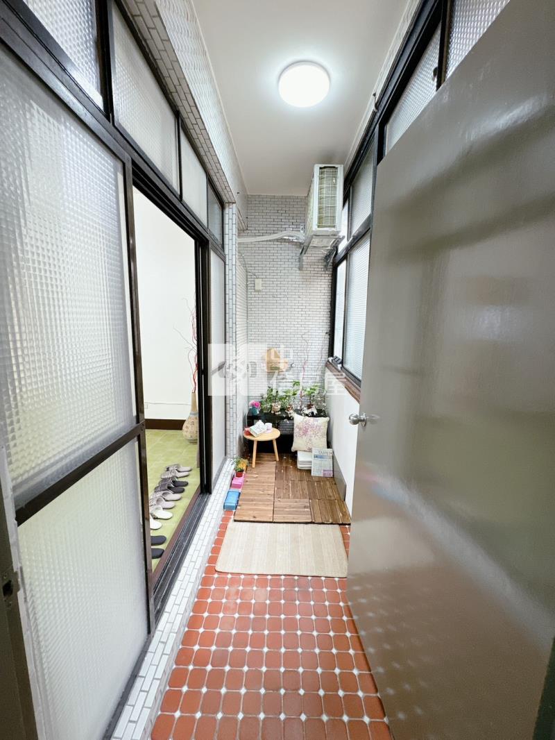 內壢火車站三面採光整新大三房房屋室內格局與周邊環境