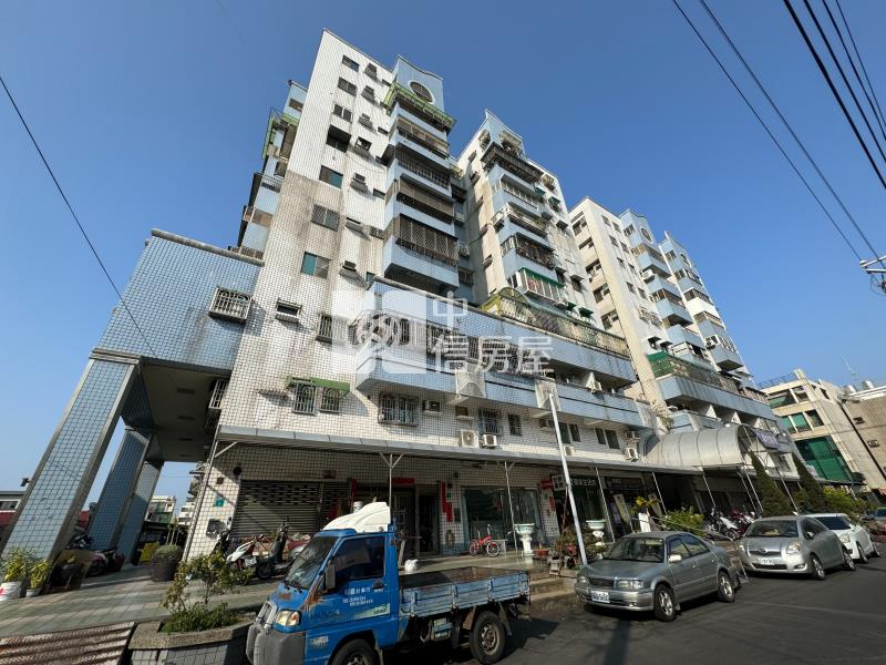 歸仁圓環三房+車位房屋室內格局與周邊環境