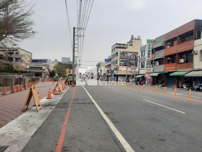 仁德區中正路二段超美建地房屋室內格局與周邊環境