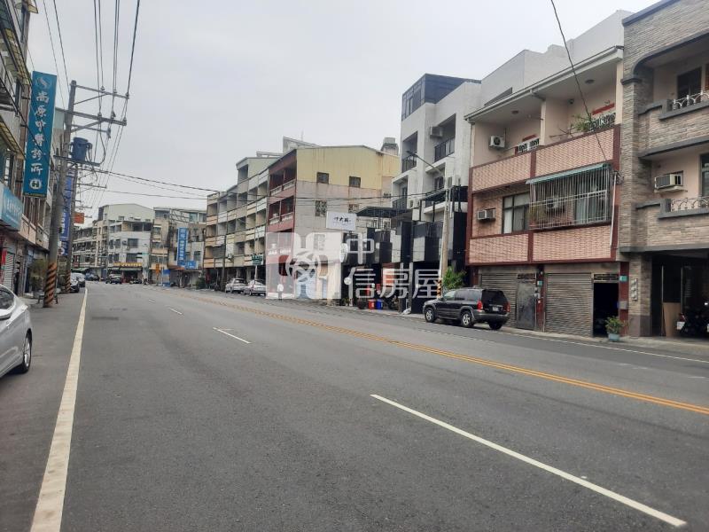 仁德區中正路二段超美建地房屋室內格局與周邊環境