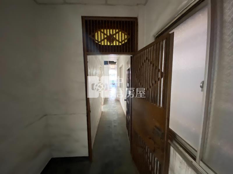 火車站前邊間大透天金店面房屋室內格局與周邊環境