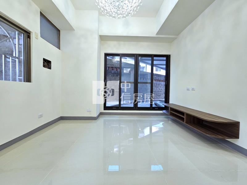 凱悅VIP樓中樓四房平車房屋室內格局與周邊環境