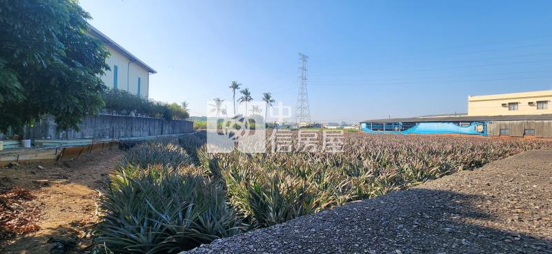 高雄土地《高雄瓦厝街方正農地》房屋室內格局與周邊環境