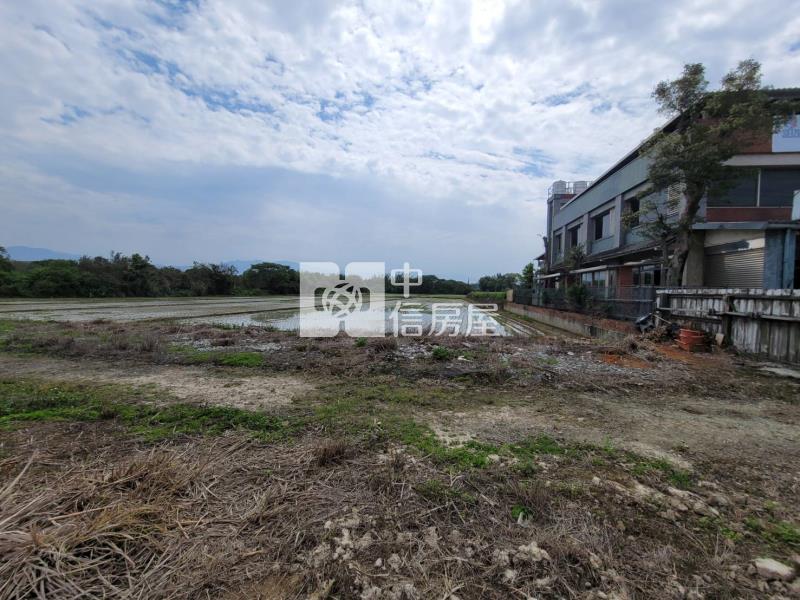 台北商專12米路方正農地房屋室內格局與周邊環境