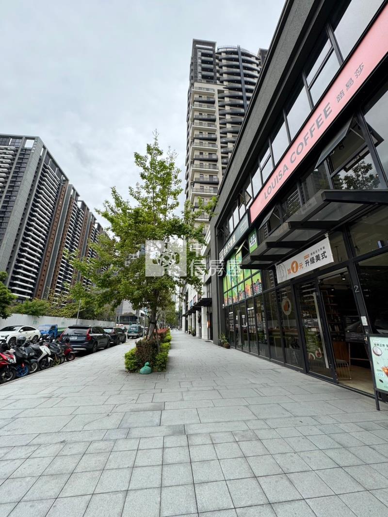 關埔重劃區大面寬收租金店1房屋室內格局與周邊環境